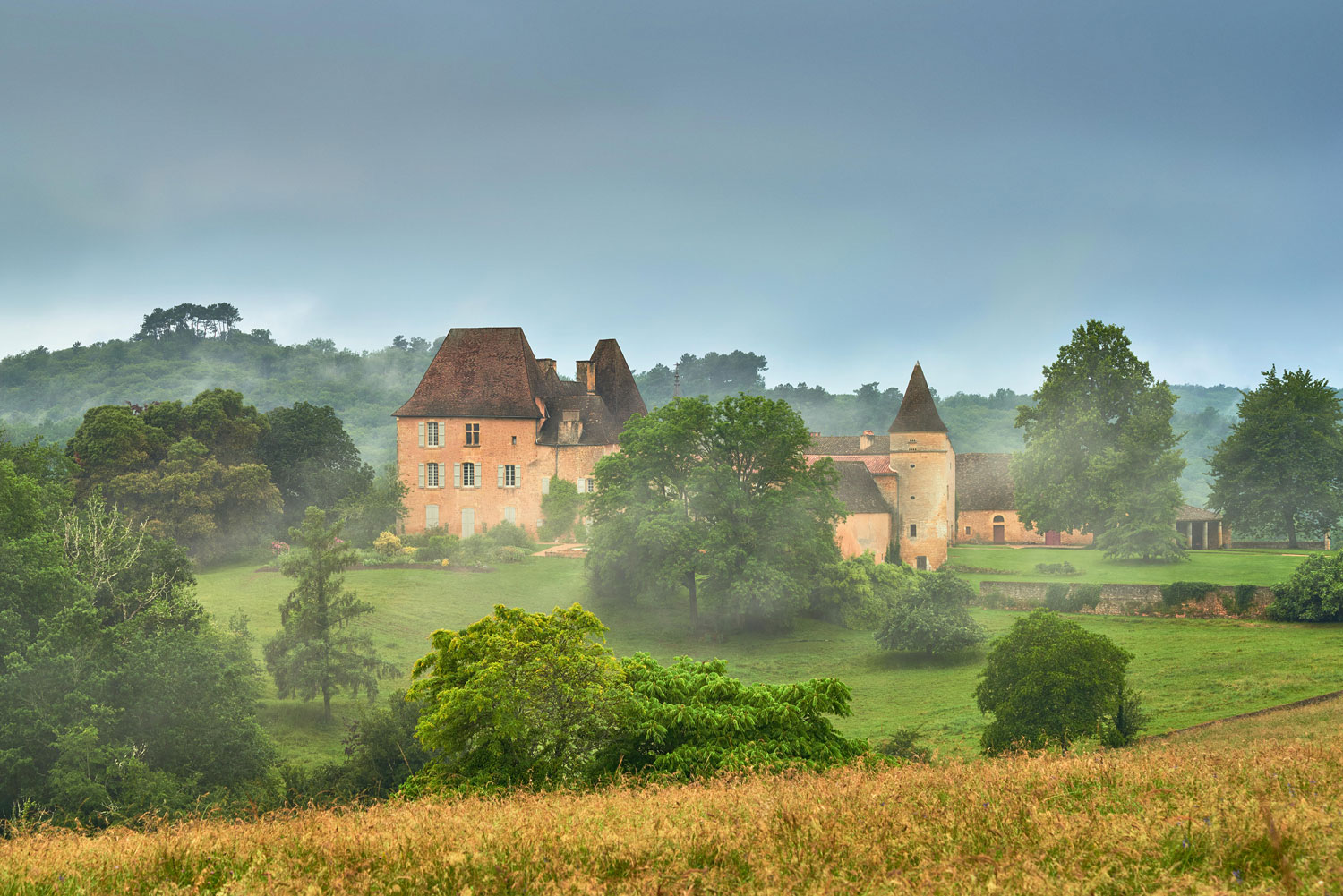 La Bourlie, Chateau de Commarque-Visconti_photos by Tom Mannion