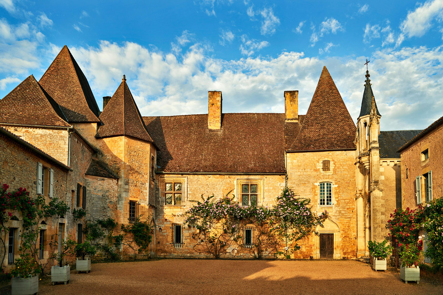 La Bourlie, Chateau de Commarque-Visconti_photos by Tom Mannion