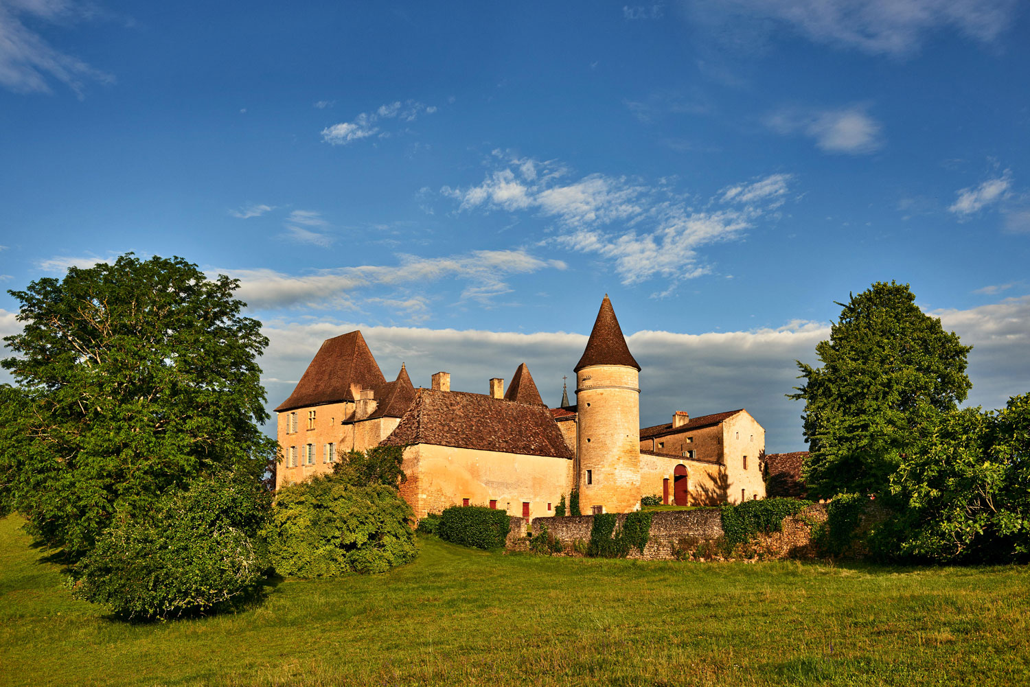 La Bourlie, Chateau de Commarque-Visconti_photos by Tom Mannion